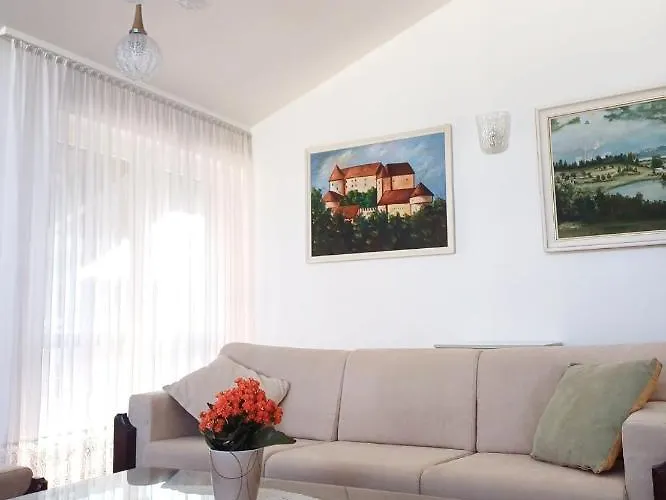 Apartma Ajda Apartman *